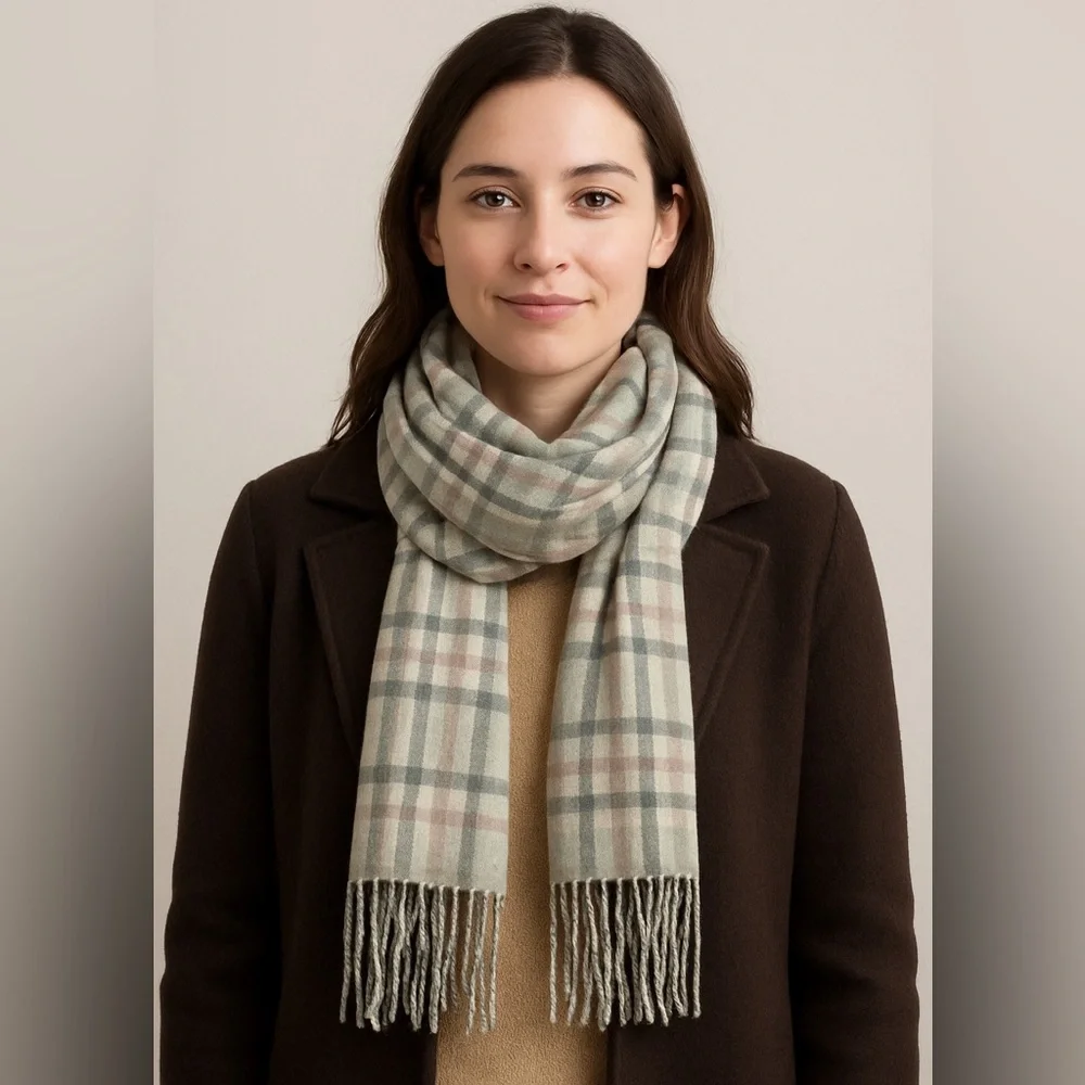 Banana Republic plaid scarf. Gray white and pink